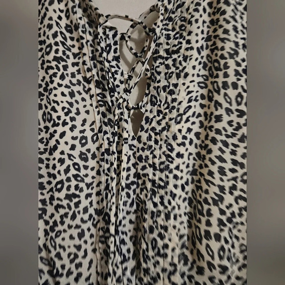 ACCLAIMED black&white cheetah print longsleeve tie front mini dress. Size small - Picture 3 of 10